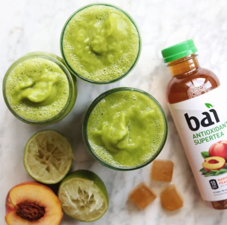 Green Peach Tea Mango Smoothie with Bai Narino Peach